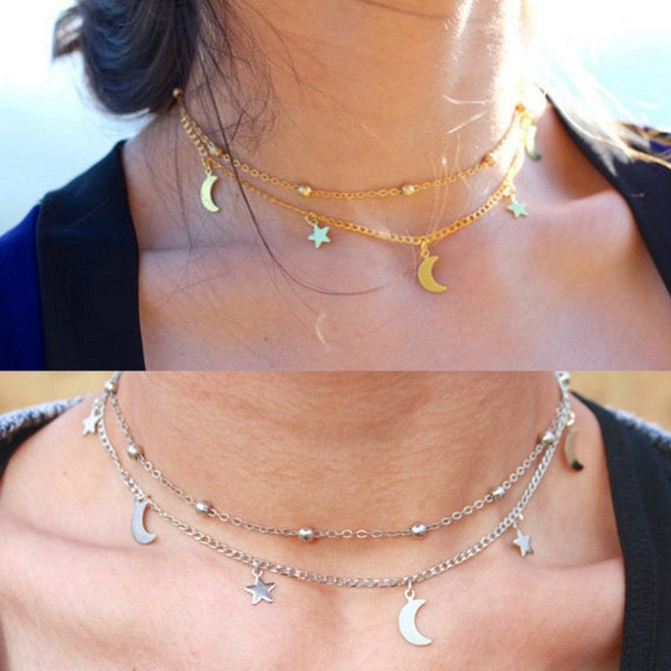 Collar doble de estrellas y lunas